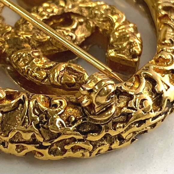 Chanel Cc Logo Circle Brooch Gold-Tone #209027C24B - Picture 8 of 9